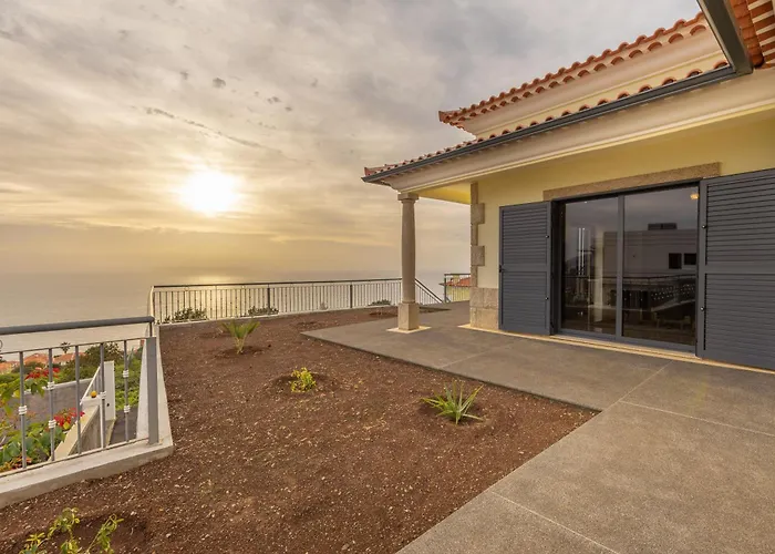 Madeira Refugio De *