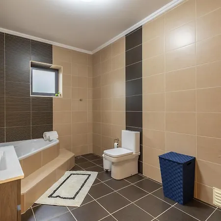 Madeira Refugio De Gaula