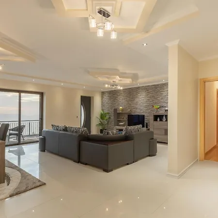 Madeira Refugio De Gaula