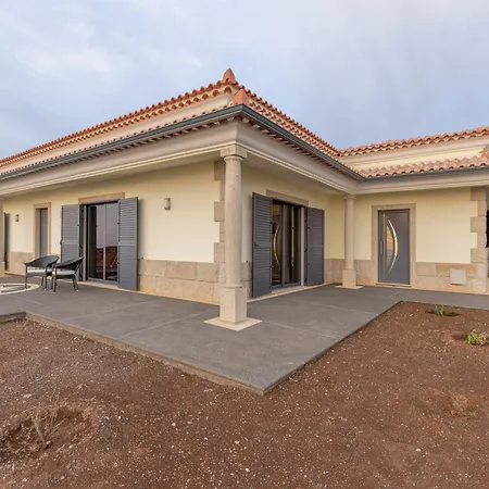 Madeira Refugio De *